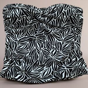 Lands' End Black and White Patterned Swim Top Size 6 Tankini
